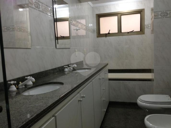 SAINT HONORÉ BROOKLIN