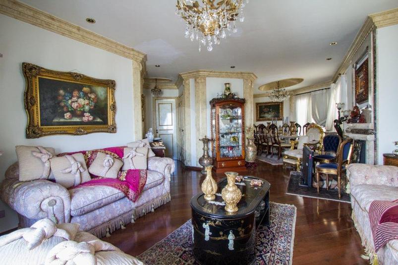 ILE ROYALE