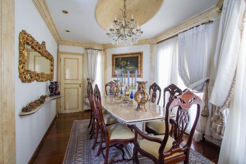 ILE ROYALE
