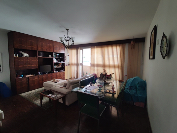 Democrata E Presidente