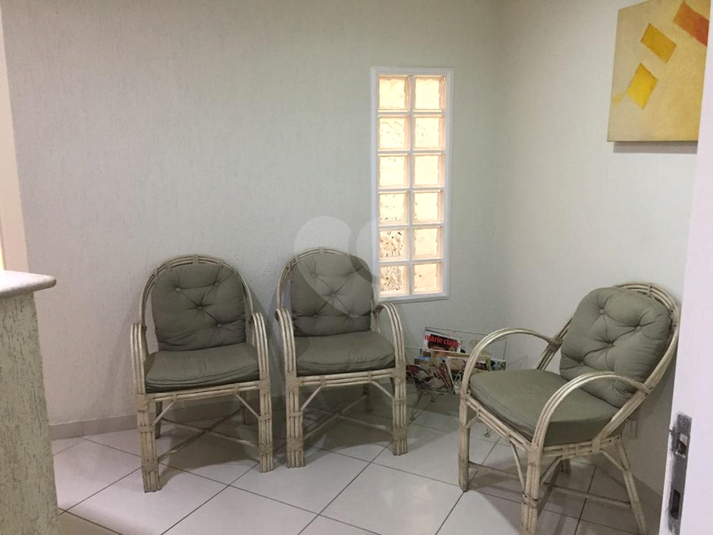 Santa Paula Office Building