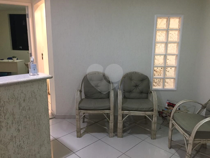 Santa Paula Office Building