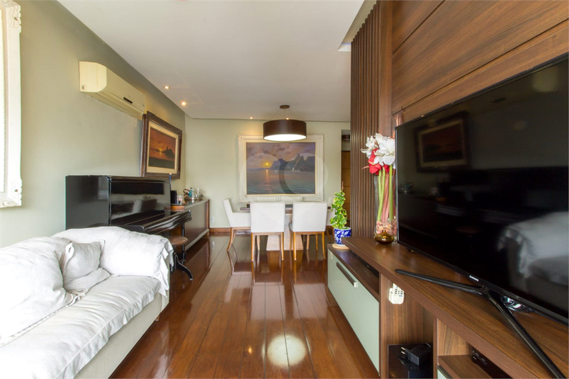 Edifício "DOS PIRINEUS"