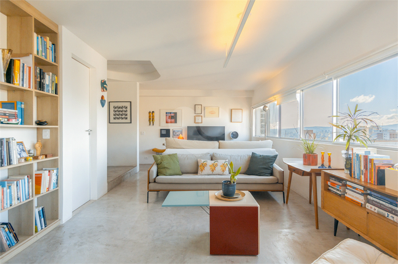 CONTEMPORÂNEA