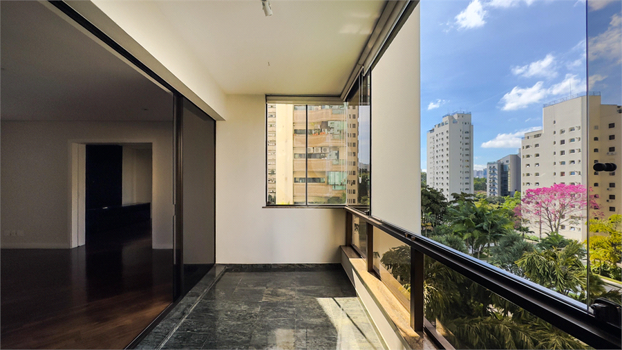 ALAMEDA DOS PINHEIROS