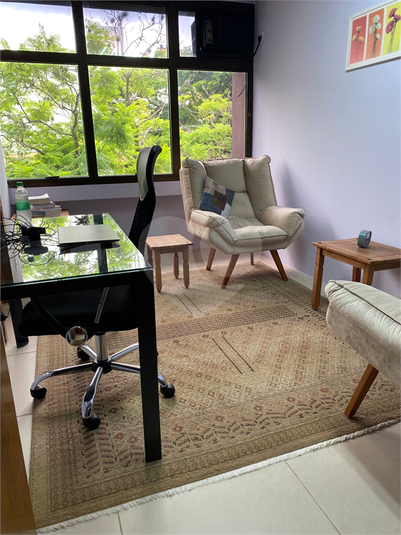 Edificio Centro Profissional Vieira de Castro