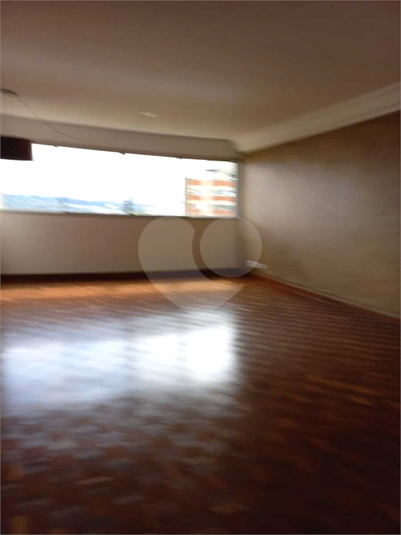 ANA FLÁVIA E VANESSA