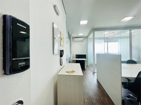 RUA JOSÉ VERSOLATO,111