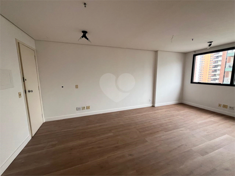 PERDIZES TRADE CENTER