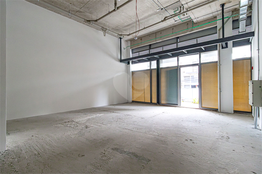 737 Pedroso - Comercial