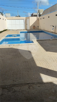 Foto REO1075005
