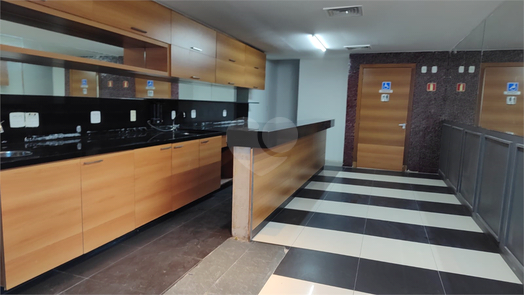 Enseada Trade Center