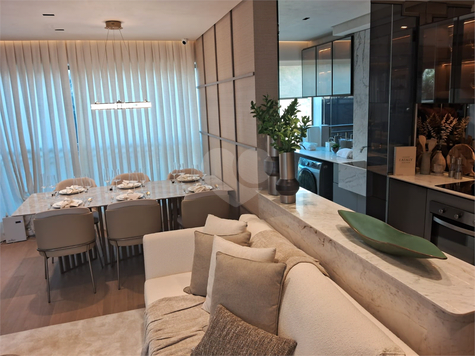 Condominio The Palace Royal