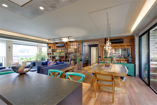 Riverside Brownstone Residences