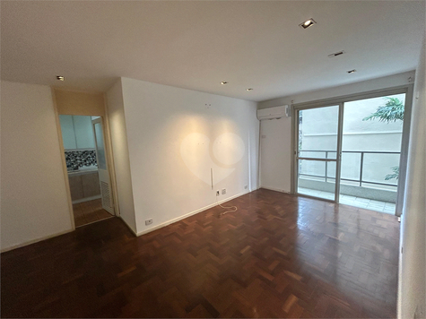 Condomínio Flat Size