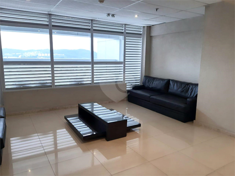 Brascan Century Plaza
