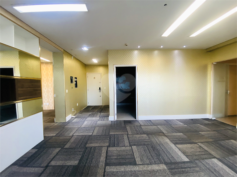 RUA JOSÉ VERSOLATO,111