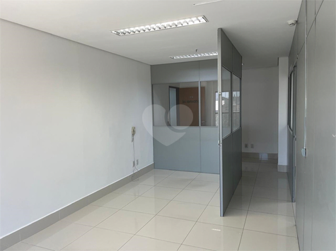  KENNEDY OFFICES TOWER