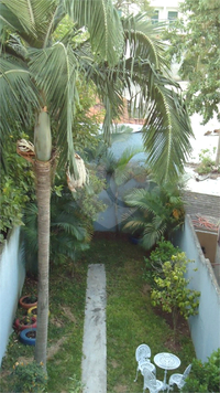 RUA CARAPOCAIA,617