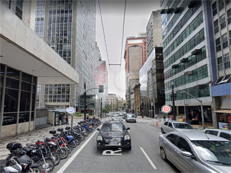 RUA LÍBERO BADARÓ,370