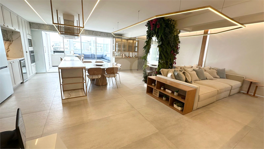 Spotlight Campo Belo