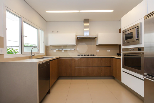 BROOKLIN VOGUE RESIDENCE