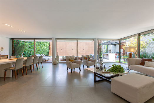 RUA ERNESTO NAZARÉ,639