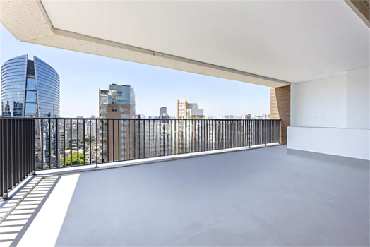 Praça Lindenberg Itaim