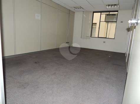 RUA VINTE E QUATRO DE MAIO,208