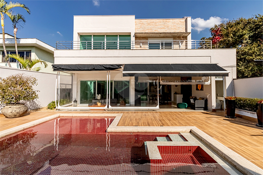 RUA CAMPO GRANDE,242