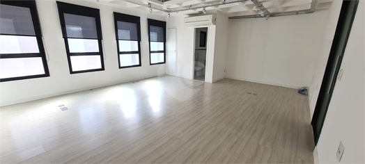 Oscar Freire Office B.