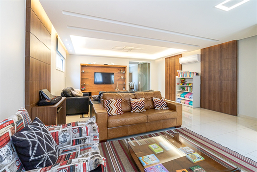 CONDOMINIO RESIDENCIAL VILA DAS ANDORINHAS