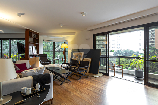 MAISON SAINT LAURENT