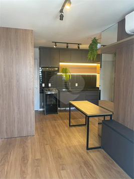 Fly Residence