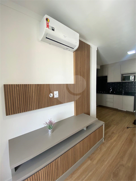 Fly Residence