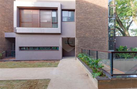 CASA FLORA BADRA