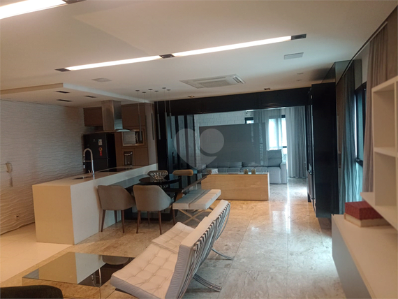 Plaza Atheneé Residence