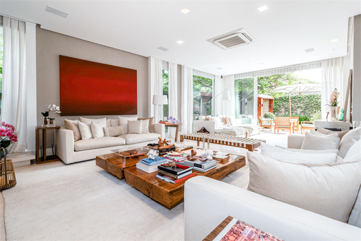 RUA SÔNIA RIBEIRO,931