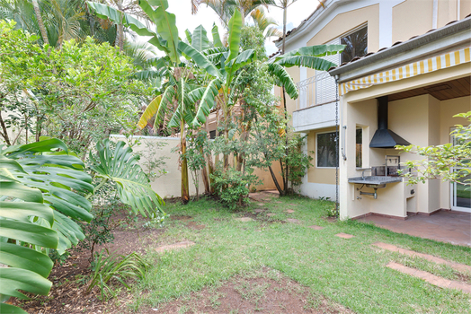 RESIDENCIAL COURTYARD VILLAGE