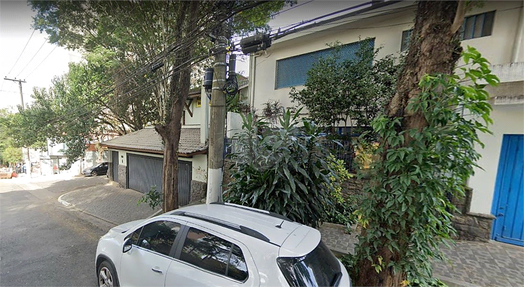 RUA CARLOS STEINEN,512*