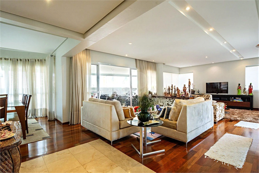 CRYSTAL PORT MORUMBI