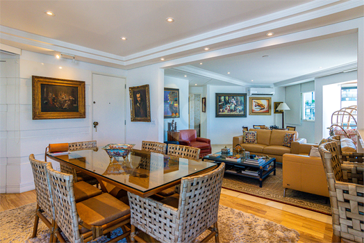 The First Free Flex Residence