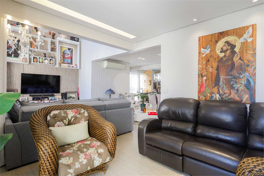 Double Deck Residence Tower
