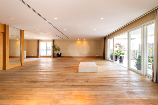 PALAZZO DI SAVOIA E PALAZZO DI FERRARA