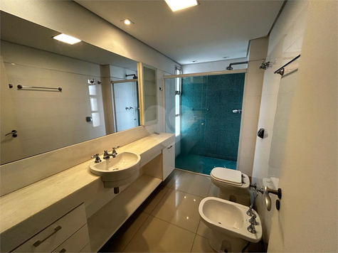 condominio edificio village