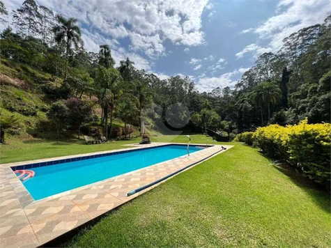 Venda Condomínio Embu Jardim Itatiaia 1