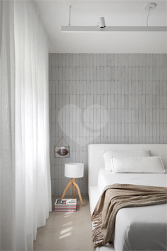 GRAND SPACE PINHEIROS