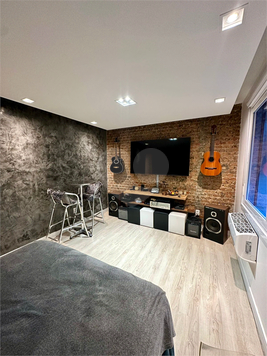  PETIT MAISON