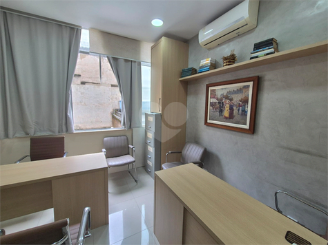 Condomínio Do Edifício Adelaide