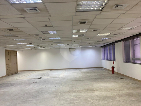 Edifício Linneo de Paula Machado